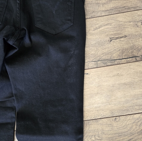 Levi's 312 Shaping Slim Mid Rise Tummy Slimming Women's Black Jeans Size 27 New - Picture 4 of 13